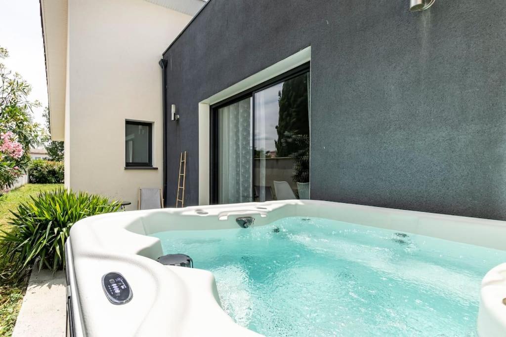 Villa Des Rives Du Tarn Avec Jacuzzi Montans المظهر الخارجي الصورة